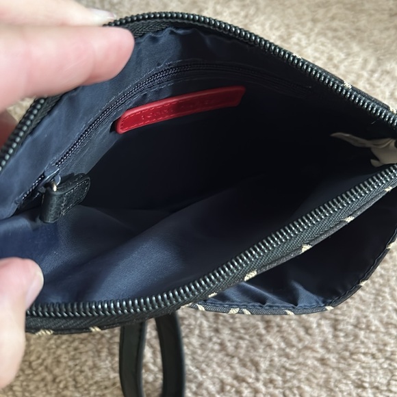 Tommy Hilfiger Wristlet - Picture 6 of 6